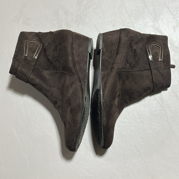 Impo boots sz 10  dark brown suede fabric zip extra clean.comfy. - Picture 1 of 4
